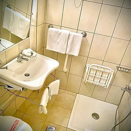 Glarentza Otel 3*