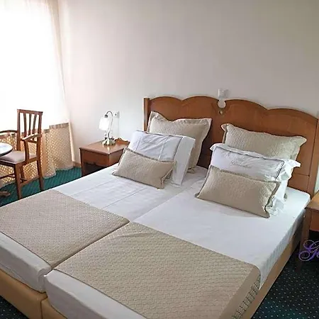 Otel Glarentza