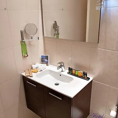 Glarentza Otel