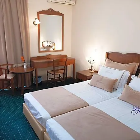 Otel Glarentza