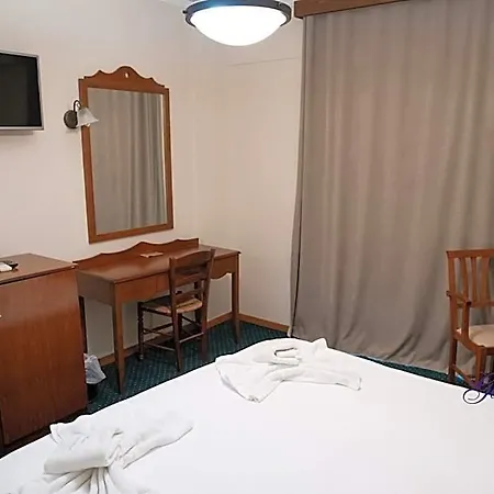 Otel Glarentza