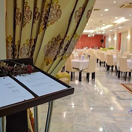 Otel Glarentza